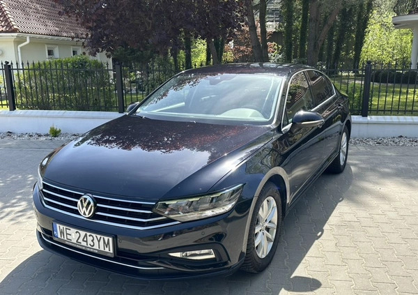 Volkswagen Passat cena 74899 przebieg: 168000, rok produkcji 2020 z Opatów małe 667